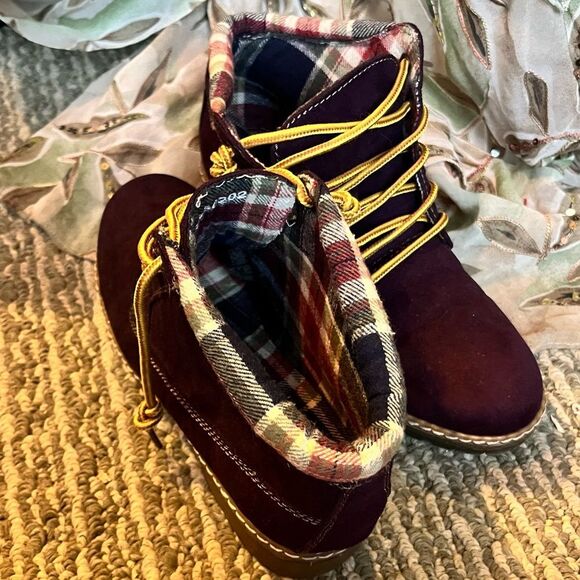 COX Purple Plaid Winter Boots Sz 8 - Picture 1 of 11